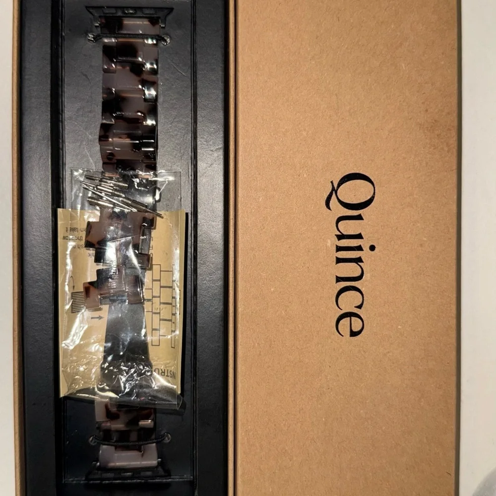 Quince Resin Apple Watch Band in Tortoiseshell Brown and Cream - Picture 3 of 3